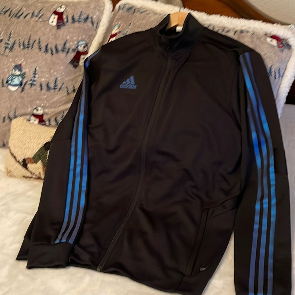 Used men’s Adidas zip up jacket size M